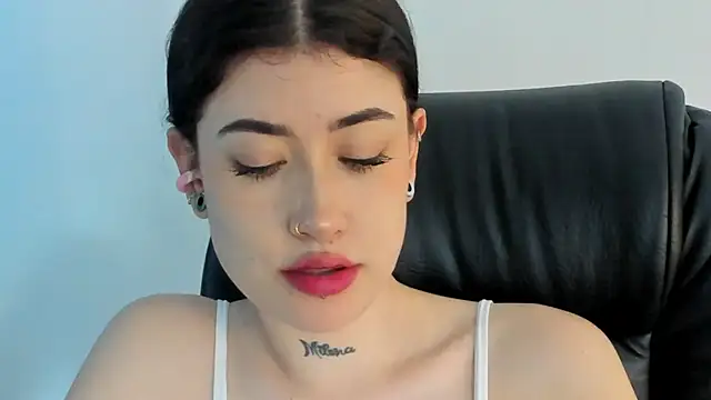 Snapshot of melody_suarez chatting on January 2025 02:28:02 AM melody suarez online show from January 2025 02:28:02 AM