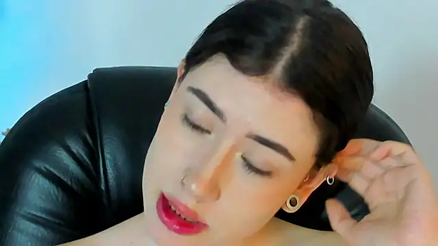 Snapshot of melody_suarez chatting on January 2025 10:57:01 PM melody suarez online show from January 2025 10:57:01 PM