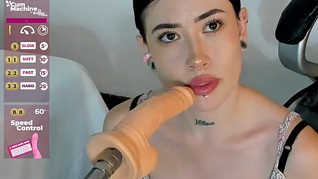 Snapshot of melody_suarez chatting on January 2025 10:45:01 PM melody suarez online show from January 2025 10:45:01 PM