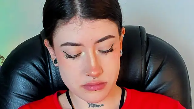 Snapshot of melody_suarez chatting on January 2025 07:43:01 PM melody suarez online show from January 2025 07:43:01 PM