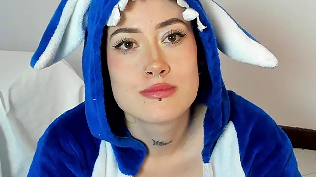 Snapshot of melody_suarez chatting on January 2025 10:42:01 PM melody suarez online show from January 2025 10:42:01 PM