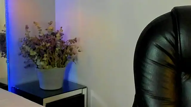 Snapshot of melody_suarez chatting on February 2025 12:40:02 AM melody suarez online show from February 2025 12:40:02 AM