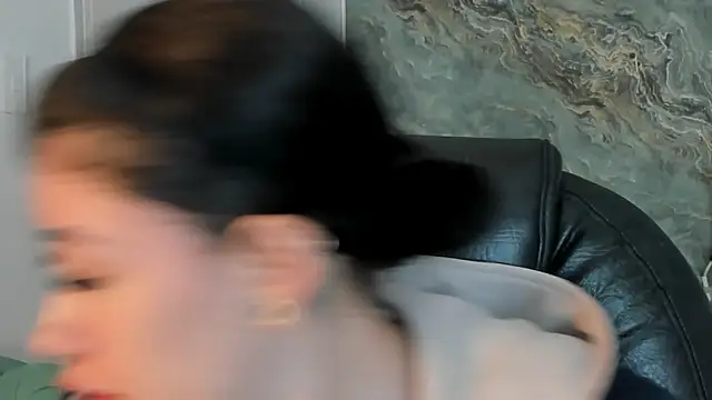 Snapshot of melody_suarez chatting on February 2025 08:31:01 AM melody suarez online show from February 2025 08:31:01 AM