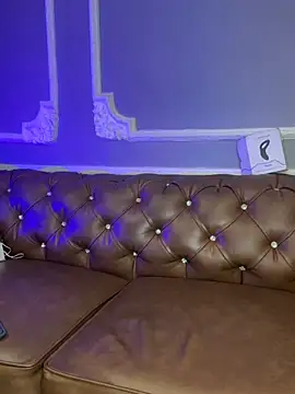 AaronCruz  online show from February 2025 04:10:02 PM