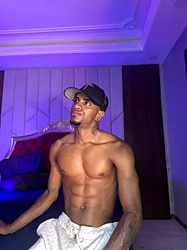 AaronCruz  online show from November 2025 10:05:01 AM