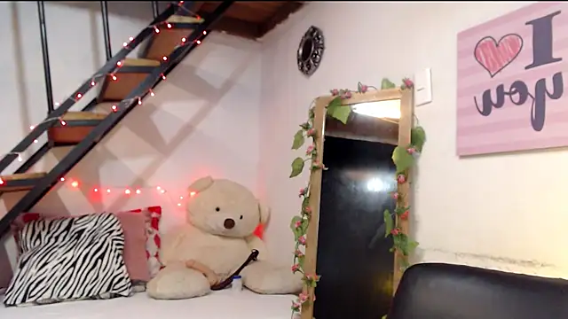 luna sky83 online show from January 2025 05:37:02 AM