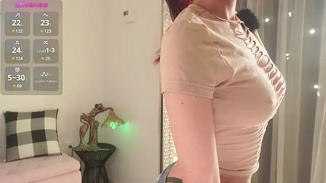 Snapshot of Mysticxkitty chatting on January 2025 04:54:02 PM Mysticxkitty online show from January 2025 04:54:02 PM