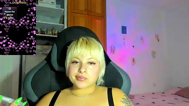 Snapshot of sammymoon chatting on July 2026 04:20:02 PM sammymoon online show from July 2026 04:20:02 PM