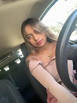 amanda-medrano1 online show from September 2025 03:15:02 PM