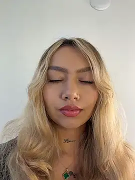 amanda-medrano1 online show from July 2026 02:35:02 PM