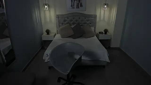 escarleth   online show from October 2025 01:56:02 PM