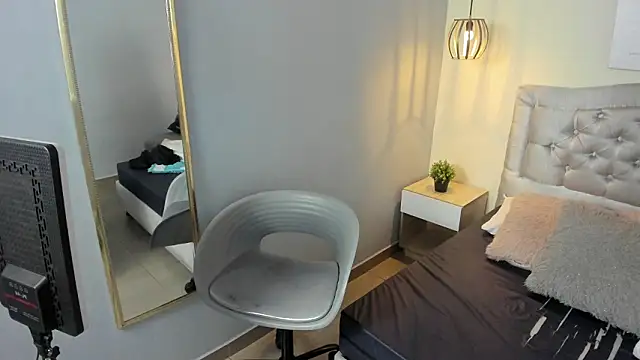 escarleth   online show from March 2026 01:50:02 PM