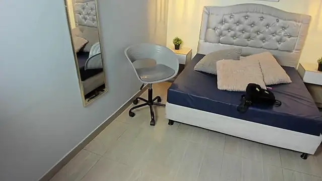 escarleth   online show from June 2026 01:59:01 PM