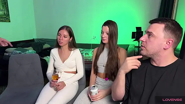 fcjuicy pussy online show from January 2025 05:02:02 PM