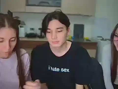 fcjuicy pussy online show from February 2025 05:51:02 PM