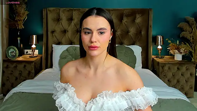 Snapshot of CalyMoon chatting on January 2026 08:29:01 PM CalyMoon online show from January 2026 08:29:01 PM