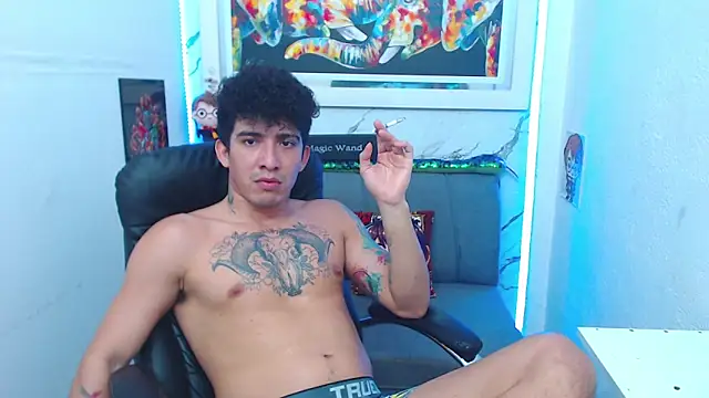 targuerian22 online show from November 2025 08:07:01 PM