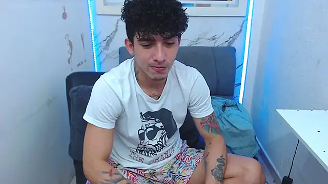 targuerian22 online show from December 2025 11:09:02 PM