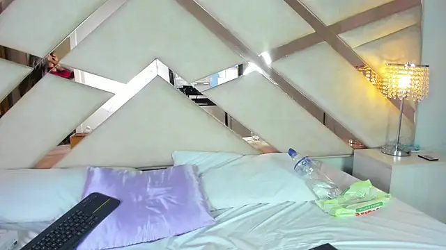 hanna  azumi online show from January 2025 02:22:01 AM