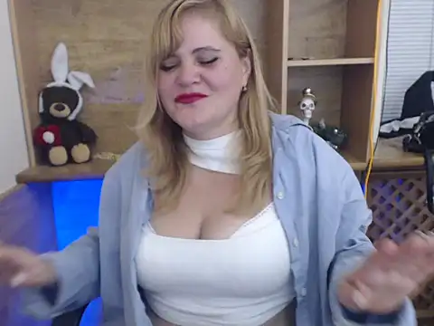 DaniellaKiss online show from October 2025 02:38:02 PM