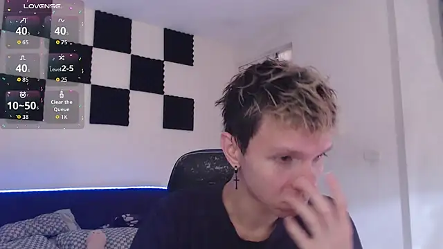 bryamado69 online show from September 2025 12:38:02 PM