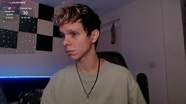 bryamado69 online show from October 2025 01:04:02 AM