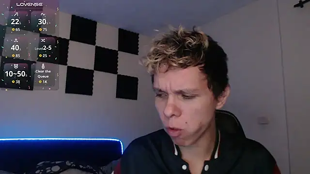 bryamado69 online show from October 2025 02:12:02 AM