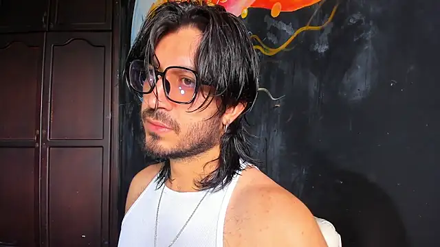 Snapshot of Ackerman_Eren_ chatting on November 2025 03:14:02 PM Ackerman Eren online show from November 2025 03:14:02 PM