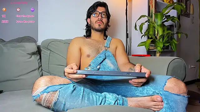 Ackerman Eren  online show from November 2025 10:37:02 AM