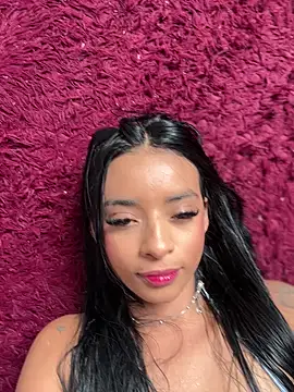 Laura fernandezII online show from February 2025 04:03:02 PM