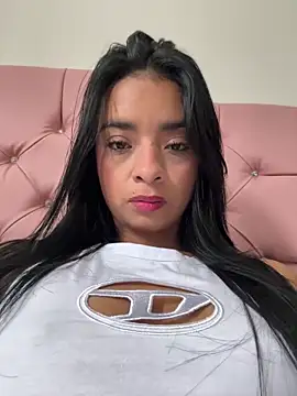 Laura fernandezII online show from March 2025 02:26:02 PM