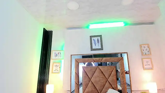 Princess Violett online show from January 2025 02:39:01 PM