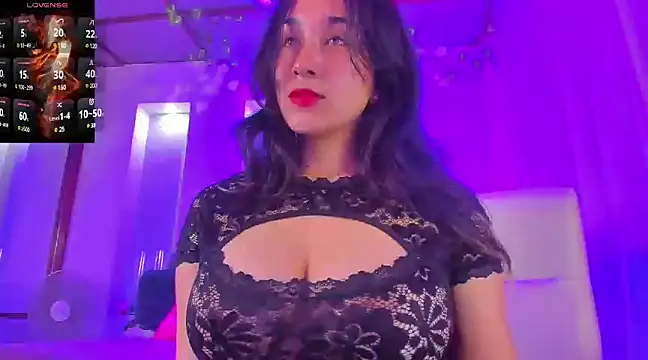 Snapshot of juliieta_love chatting on February 2025 07:55:01 PM juliieta love online show from February 2025 07:55:01 PM