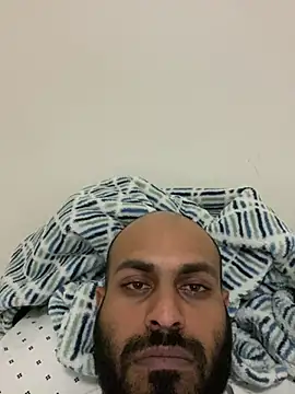 islandvybee55 online show from March 2025 11:46:01 PM