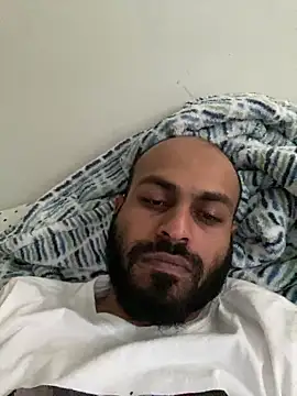 islandvybee55 online show from March 2025 03:06:01 PM