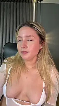 MiaPetit  online show from November 2025 06:39:01 PM