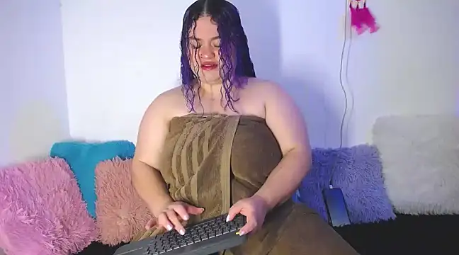 lunitaa0 online show from January 2025 05:51:01 AM