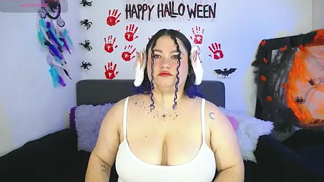 lunitaa0 online show from October 2025 01:12:02 AM