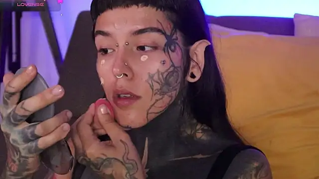 Snapshot of FairyFlexxxx chatting on February 2026 12:44:01 AM FairyFlexxxx online show from February 2026 12:44:01 AM