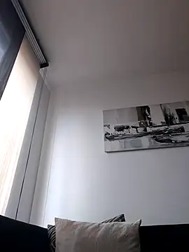 Latiinvenushot online show from February 2026 06:26:01 PM