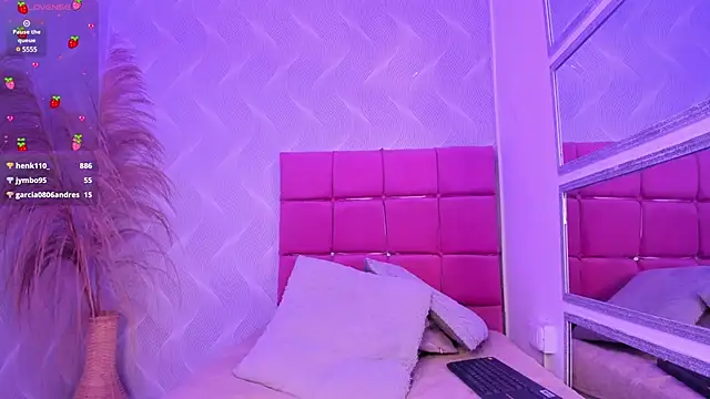 natalia aguirre1 online show from February 2025 06:42:02 PM