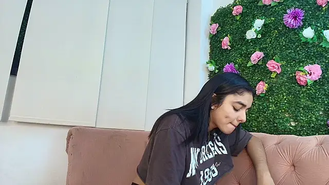 natalia aguirre1 online show from September 2025 12:19:01 PM