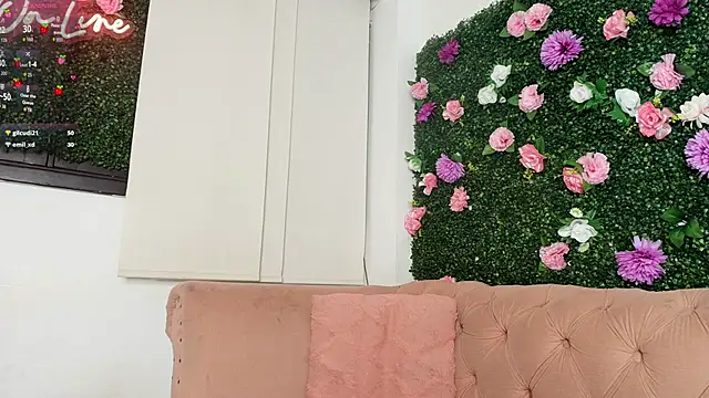 natalia aguirre1 online show from November 2025 07:56:02 PM