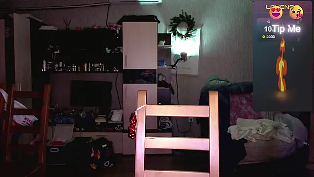 mischellemeow13 online show from November 2025 10:21:01 PM