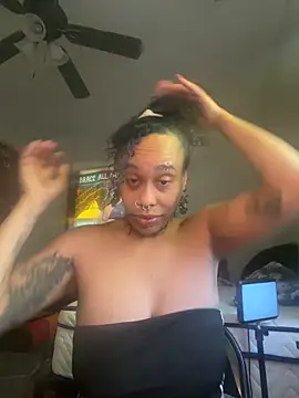 loveluna8 online show from February 2026 02:24:02 PM