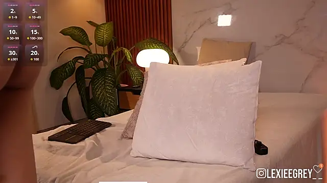 Snapshot of lexiee_grey_ chatting on June 2026 02:33:01 PM lexiee grey online show from June 2026 02:33:01 PM