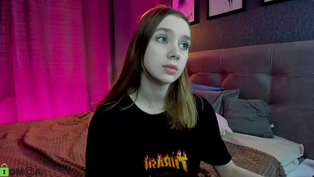 Snapshot of Lesi_Moonie01 chatting on February 2026 08:10:02 AM Lesi Moonie01 online show from February 2026 08:10:02 AM