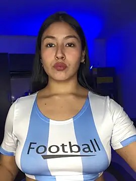 EmmaRossem online show from December 2025 07:30:02 PM