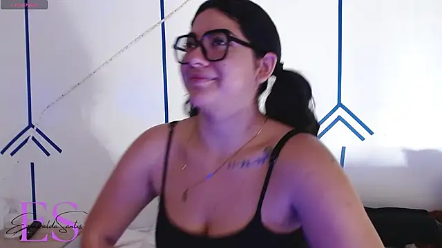 Snapshot of EsmeraldaSantoss chatting on January 2025 12:41:02 PM EsmeraldaSantoss online show from January 2025 12:41:02 PM