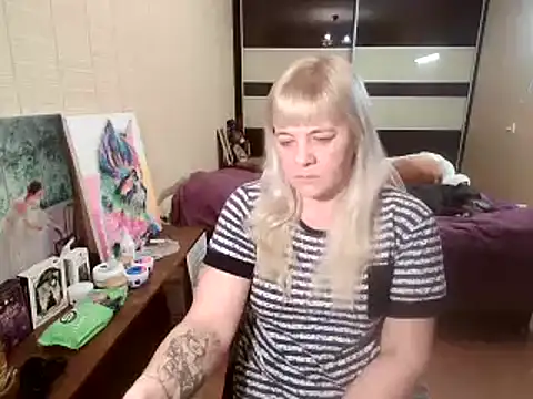 Lia Laguna77 online show from November 2025 07:25:01 PM